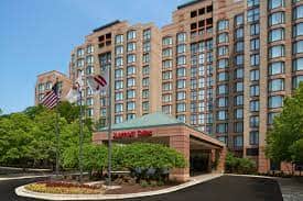 Parking atChicago Marriott Suites ORD near Chicago O\'Hare Airport Parking (ORD)
