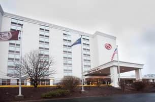 Sheraton Pittsburgh Airport Hotel - Image 1 of 3