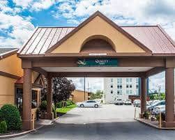 Buffalo Quality Inn - Image 1 of 3