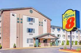 Parking atSuper 8 by Wyndham Louisville Airport near