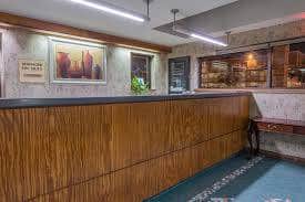 Super 8 by Wyndham Louisville Airport - Image 2 of 2